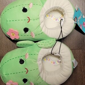 Squishmallow Maritza the cactus slippers size Girls 13-1 NWT
